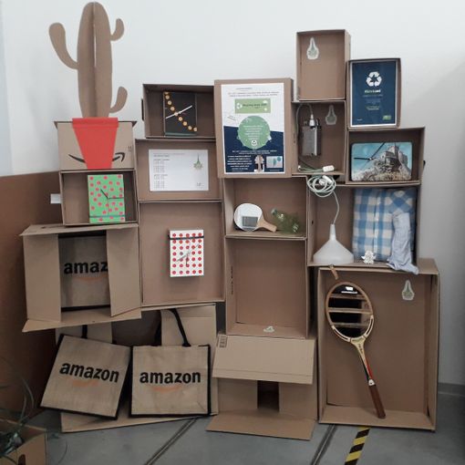L’arte del riciclo creativo conquista il centro Amazon di Torrazza Piemonte