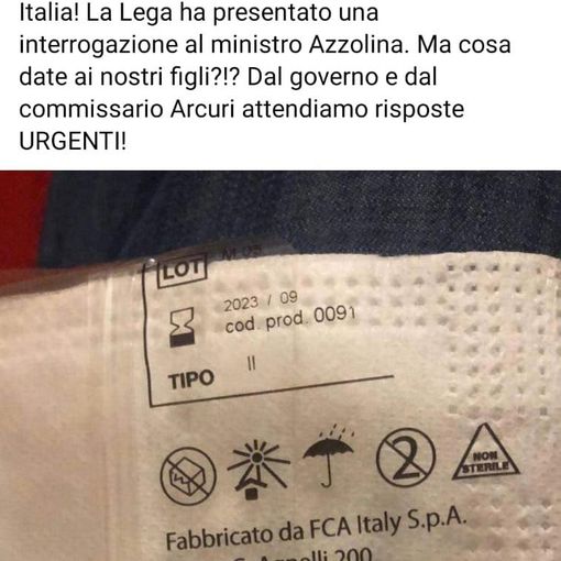 Salvini all'attacco delle mascherine FCA: &quot;Puzzano di solvente, ma cosa date ai nostri figli?&quot;