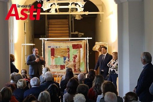 Intrecci di storia e cultura nella 'calata' dell'arazzo Scassa omaggio a Ezio Gribaudo (Foto e Video)
