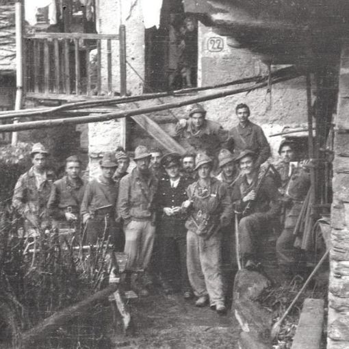 Inverno 1944-1945: uomini della banda di Francesco Dema e Fiore Toye a Perosa Argentina