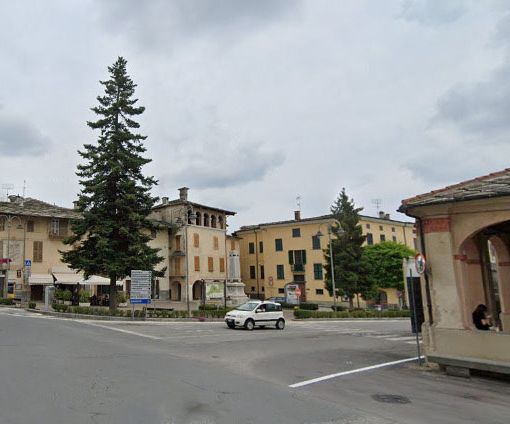 Piazza San Marcellino con i pini che ora sono stati abbattuti