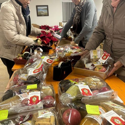 Al lavoro per i pacchetti di Made in Bricherasio