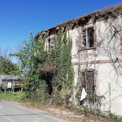 L’ex casello di Campiglione Fenile