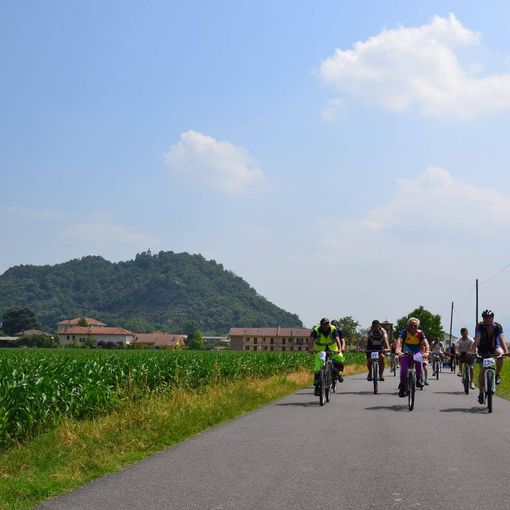 Si ritorna a pedalare tutti insieme sulle strade di Cavour
