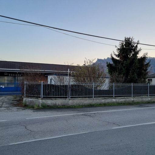 Il capannone acquistato dalla precedente Amministrazione