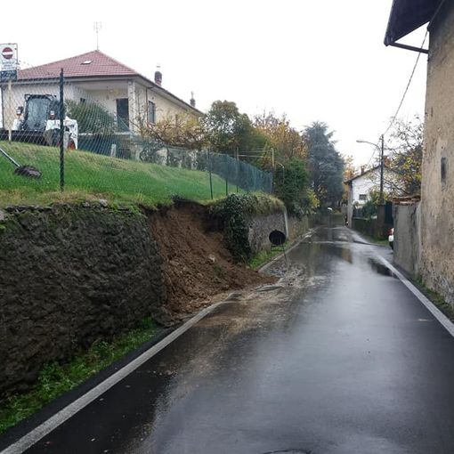 Crolla una parte di muretto: Cumiana chiude un tratto di via Chisola
