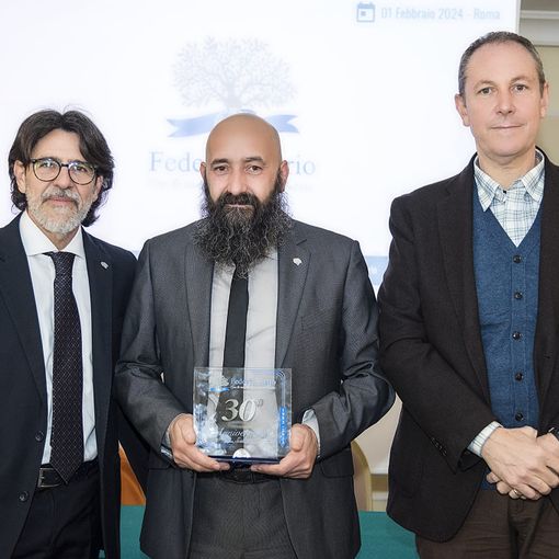 Domenico Iellamo (al centro) con Alessandro Franco (a sinistra) e Nicola Patrizi