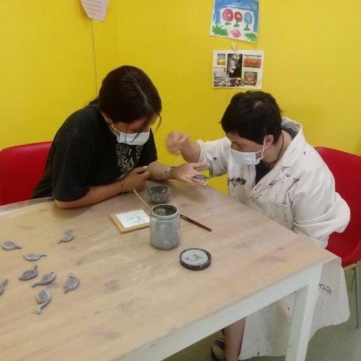 Laboratorio ceramica a Torre Pellice