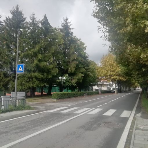 L’attraversamento pedonale già illuminato di via Matteotti a Luserna San Giovanni