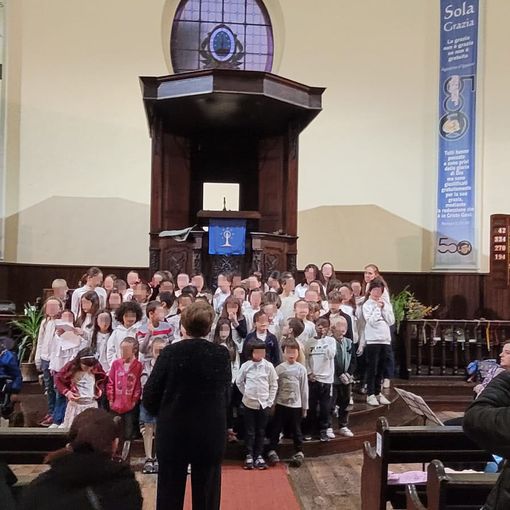 A Luserna San Giovanni il francese rientra in aula attraverso le canzoni popolari