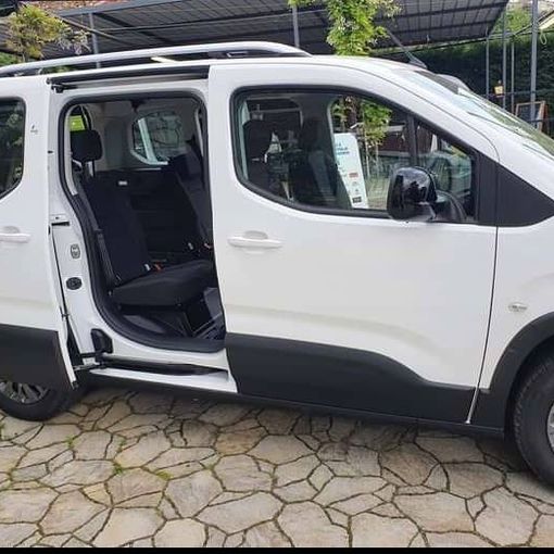 A Bricherasio taxi per un weekend: auto sportive e storiche accoglieranno passeggeri per solidarietà