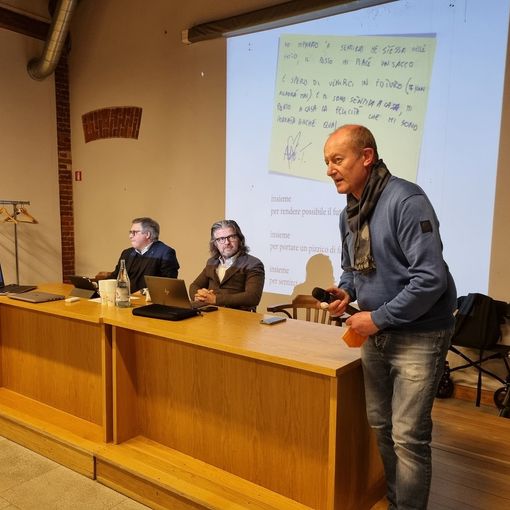 La conferenza di presentazione