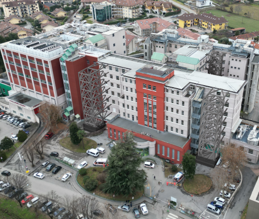 Esoscheletri e torri dissipative per proteggere l’ospedale di Pinerolo dai terremoti