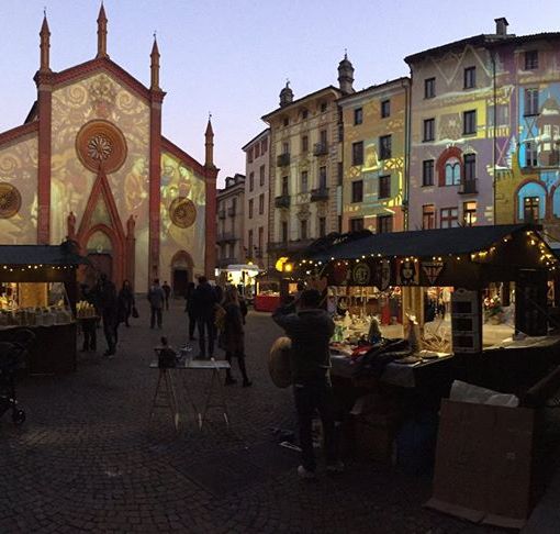 Per lo shopping natalizio, Pinerolo sospende le zone blu dalle 16,30 alle 19