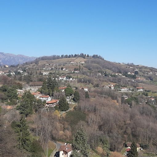 Il Comune di Pinerolo vuole dare il via libera al fotovoltaico in collina