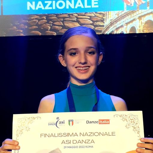 Ilaria Borda Bossana con l’attestato del primo premio
