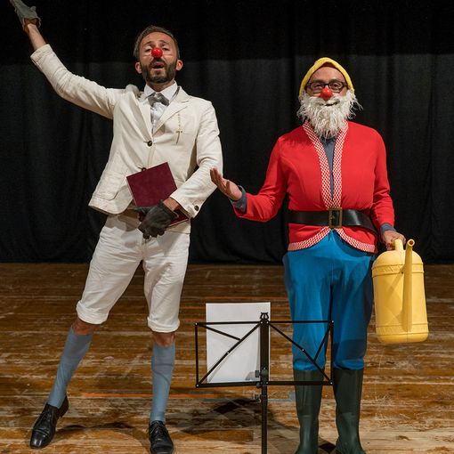 Clownerie alla francese domenica a Perosa Argentina