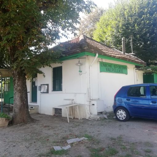 Il calcio e il tennis tengono aperti gli impianti sportivi di Torre Pellice in attesa di un nuovo bando