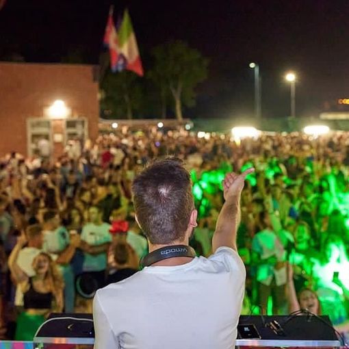Per il Villa Tractor Beer Fest sono attese in paese anche le ‘tractor wash girl’