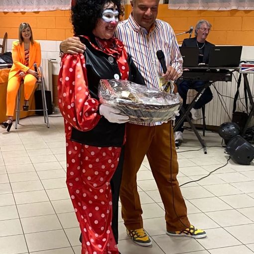 Un momento della Festa di carnevale con il presidente Mark Collet