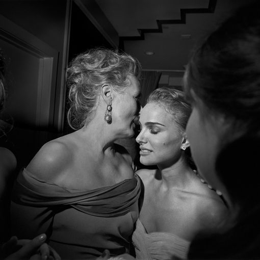 Party hollywoodiani e cicatrici in bianco e nero: Fink e Benassi si incontrano a CAMERA [FOTO]