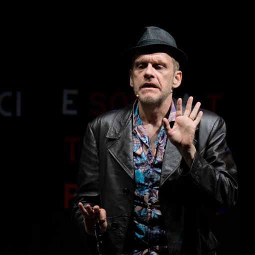 Coprifuoco dalle 23? Il Teatro Stabile fa alzare il sipario tutte le sere alle 19.30