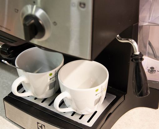 Macchine da caffè a Cialde e Capsule, quali le differenze, vantaggi e svantaggi