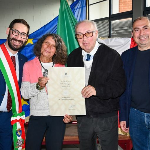 Festa per le nozze d'oro al centro civico della Circoscrizione 5