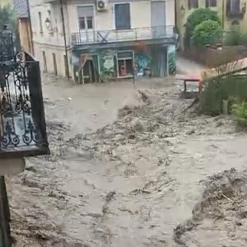 Il maltempo e la furia dell'acqua a Monteu da Po