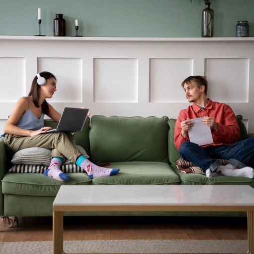 Consigli per arredare la casa? La nuova generazione li cerca sui social