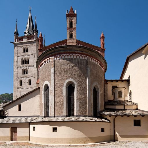 La cattedrale di San Giusto a Susa, dove si è svolta la cerimonia La cattedrale di San Giusto a Susa, dove si è svolta la cerimonia