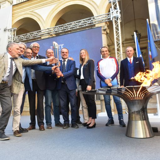 A Torino accesa la Fiamma del Sapere, iniziato il lungo conto alla rovescia per le Universiadi invernali del 2025 [FOTO]