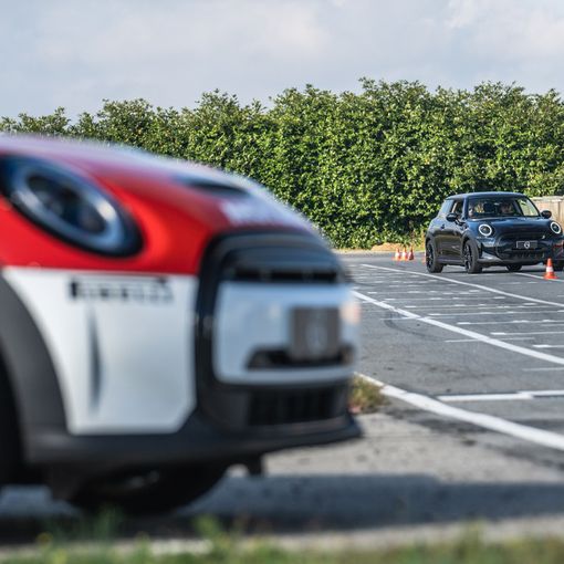 auto nei corsi di guida sicura