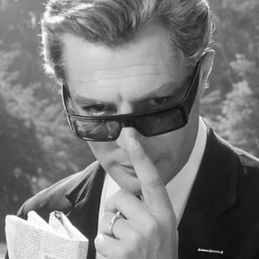 Questa sera, “8 e mezzo” di Fellini al Bunker Camp – Riviera di Milano in via Paganini