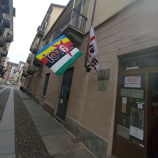 Nasce lo Sportello di Segretariato Sociale. Ogni lunedì un servizio di Arci Torino con l'Associazione sardi Gramsci