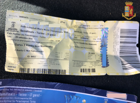 Individuati e sanzionati cinque &quot;bagarini&quot; durante la fase finale dei Mondiali di pallavolo a Torino