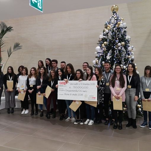 Nova Coop consegna 110 borse di studio, tra i premiati anche 48 studenti torinesi