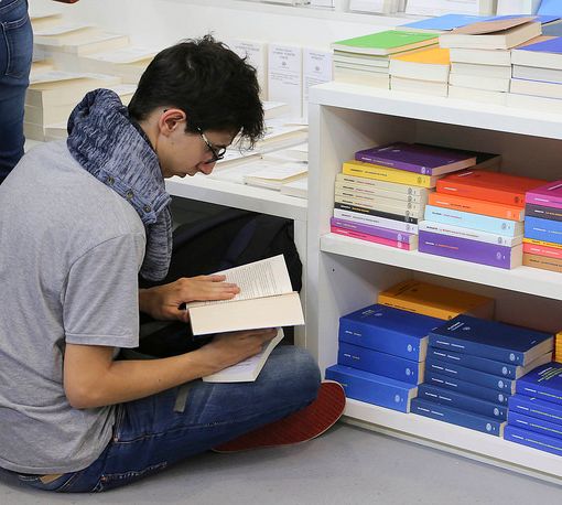 “Buono da leggere”, a Torino già distribuiti a giovani e studenti oltre 7500 buoni