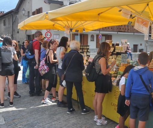 Melezet invasa da molti turisti per festeggiare la Madonna del Carmine, Festa della Scapulaire
