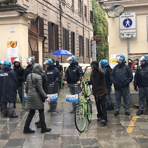 Sgomberata la Cavallerizza Reale, protesta dei riders: &quot;Alle 17 a Palazzo Nuovo con le bici&quot;