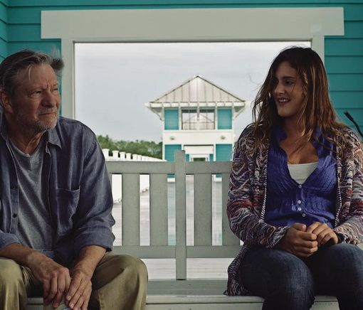 Da Torino a Los Angeles: l’attrice torinese Zoe Tavarelli sul set con Chris Cooper