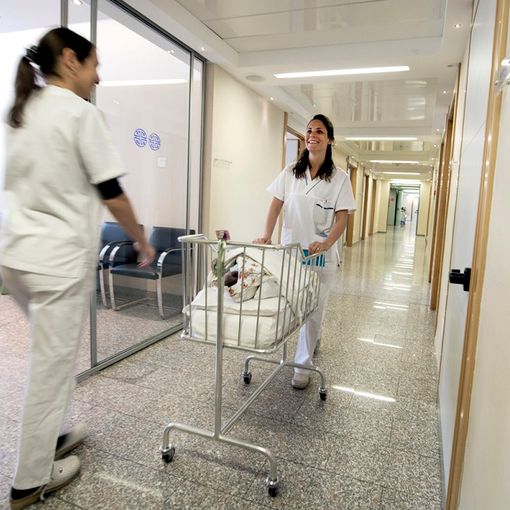 Torino, porte aperte alla maternità della Sedes Sapientiae per la Festa della mamma
