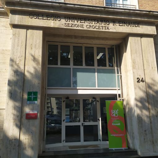 Il collegio universitario all'angolo tra corso Lione e via Braccini