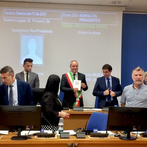 Collegno, primo consiglio comunale. Giura Casciano: &quot;Una grande emozione, tutti protagonisti del cambiamento&quot; [FOTO]