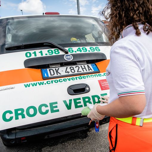 Nuove ambulanze e automediche per la Croce Verde di None