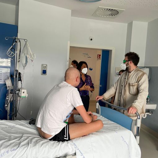 Dargen D’Amico tra le corsie dell’Oncoematologia per il secondo Regina Music Fest