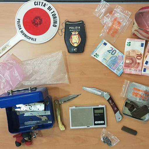 Controlli antidroga in via De Canal: arrestati un uomo e una donna
