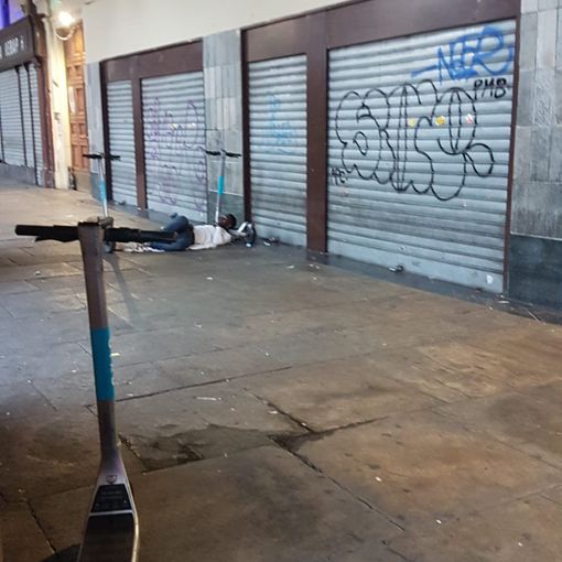 Degrado tra via Nizza e porta nuova