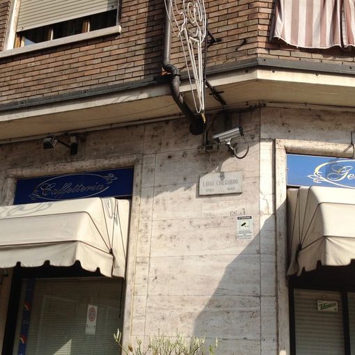 Torino, in piazza Respighi pulsa ancora la tradizione pasticcera con le delizie di “Lupo”