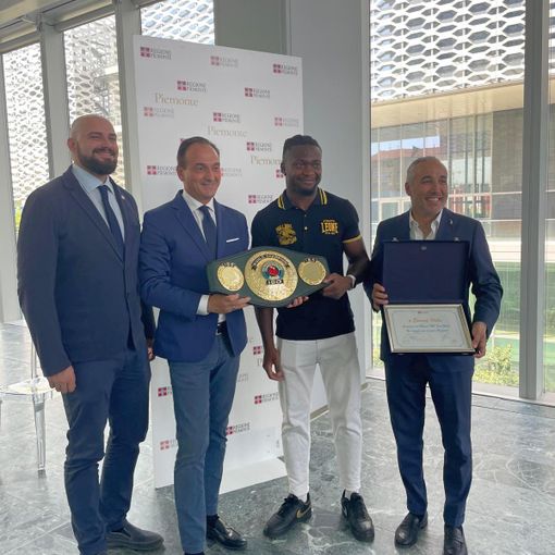Etinosa Oliha premiato in Regione